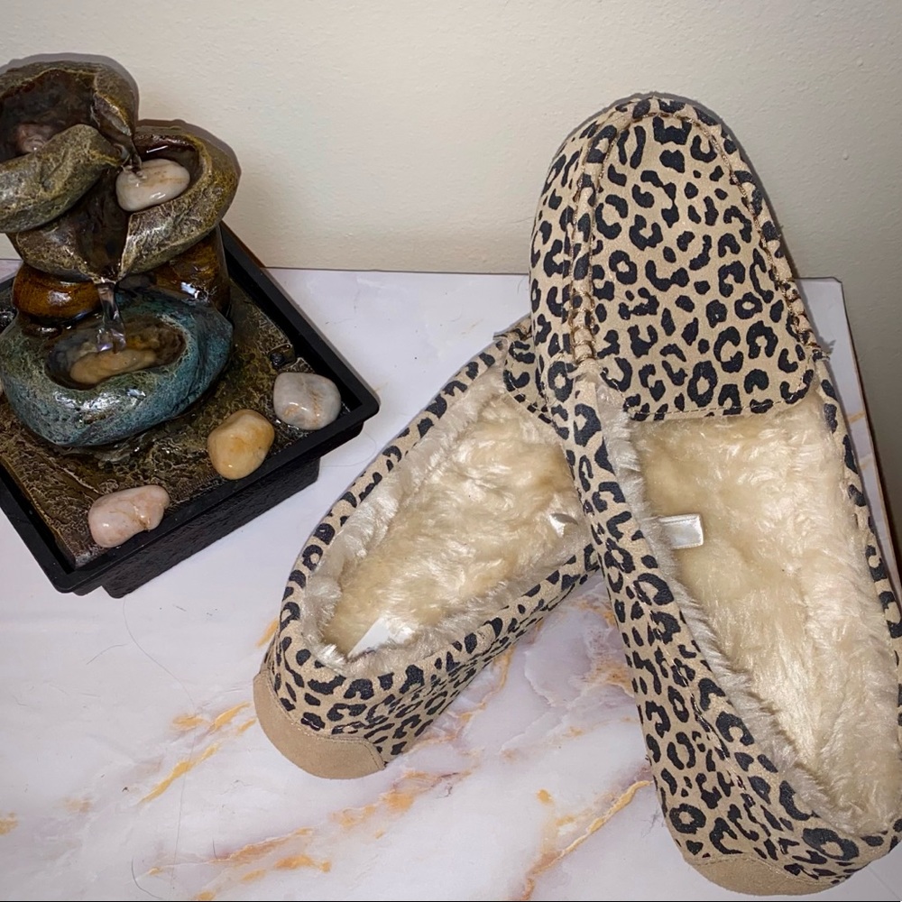 LEOPARD PRINT SLIPPERS/ LOAFERS